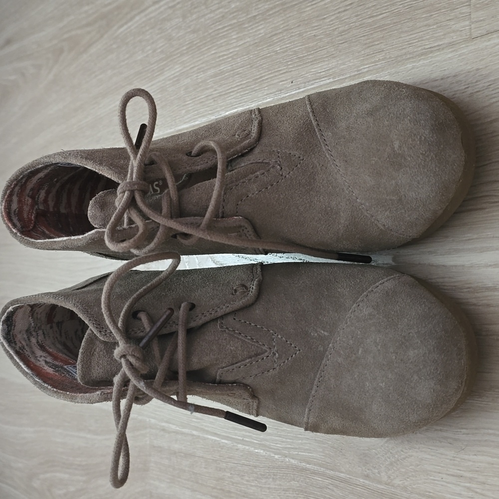 Tom's Desert Wedge Taupe Bootie